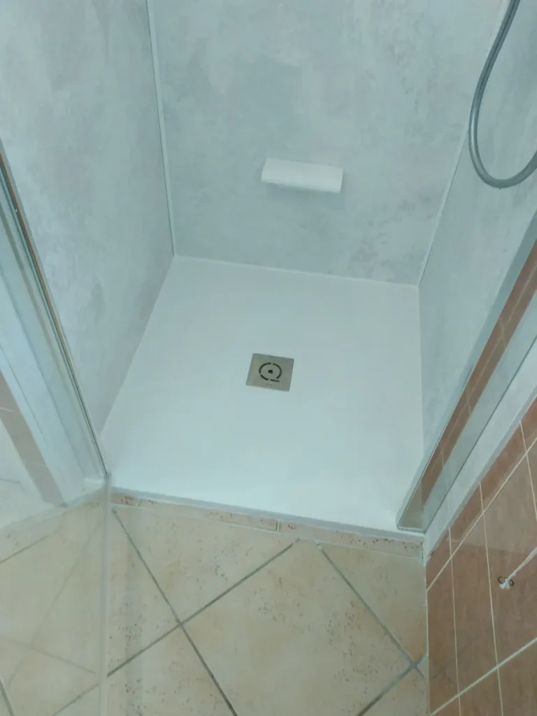 Réalisation de salle de bain par Julien Plomberie, plombier à Pleuven